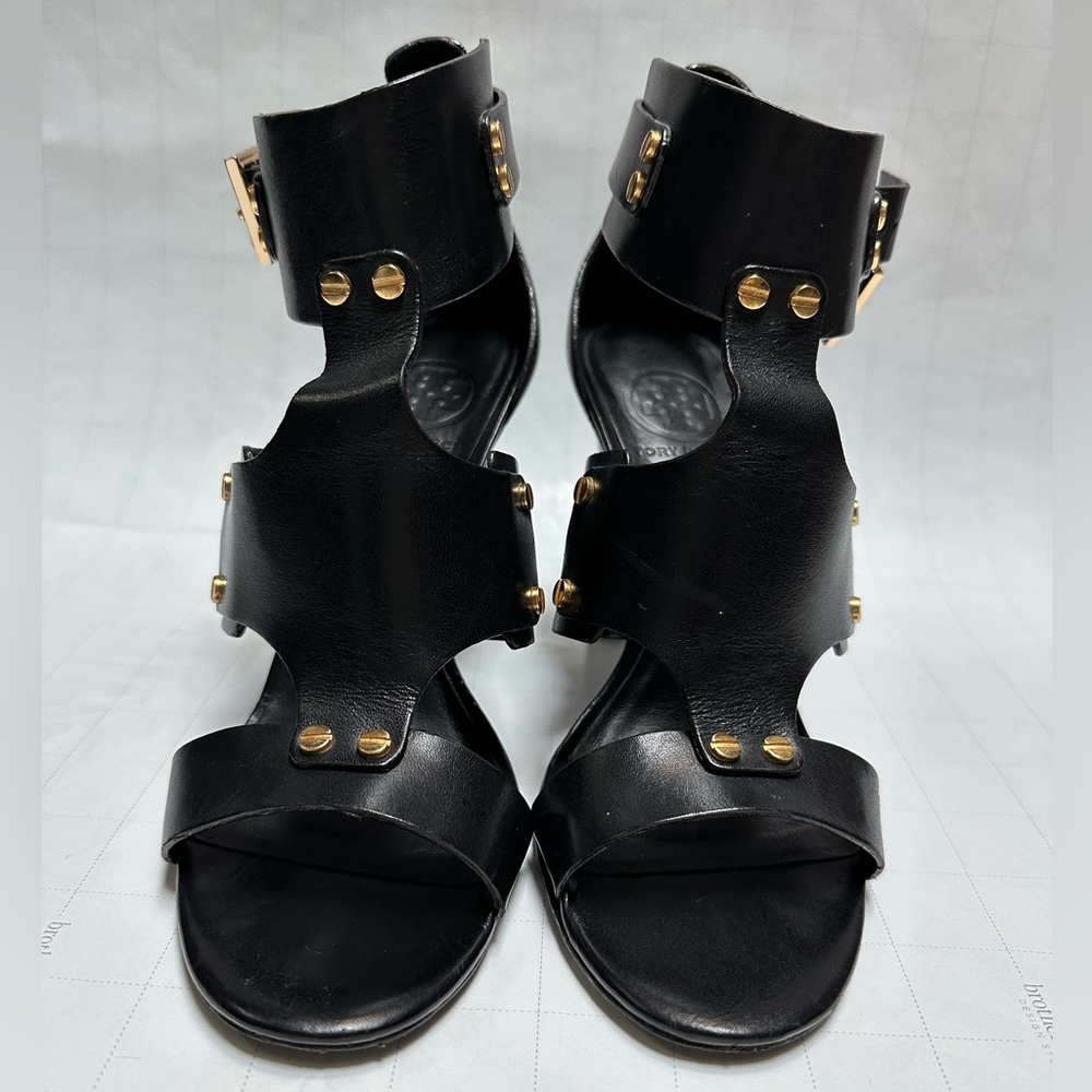 TORY BURCH Studded Cage Sandals. Size 7